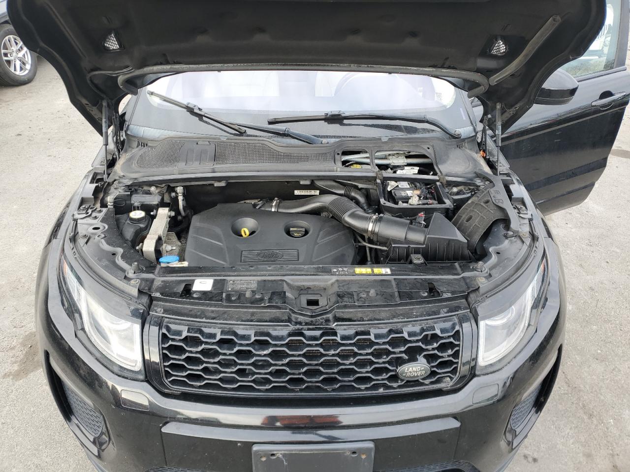 2017 Land Rover Range Rover - Image 12