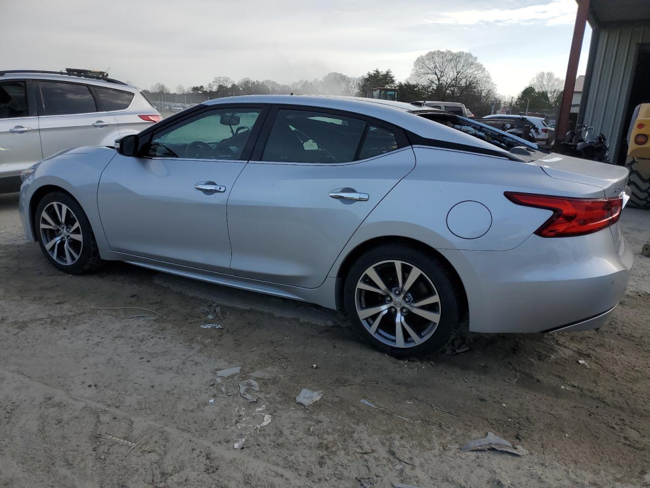 2017 Nissan Maxima - Image 2