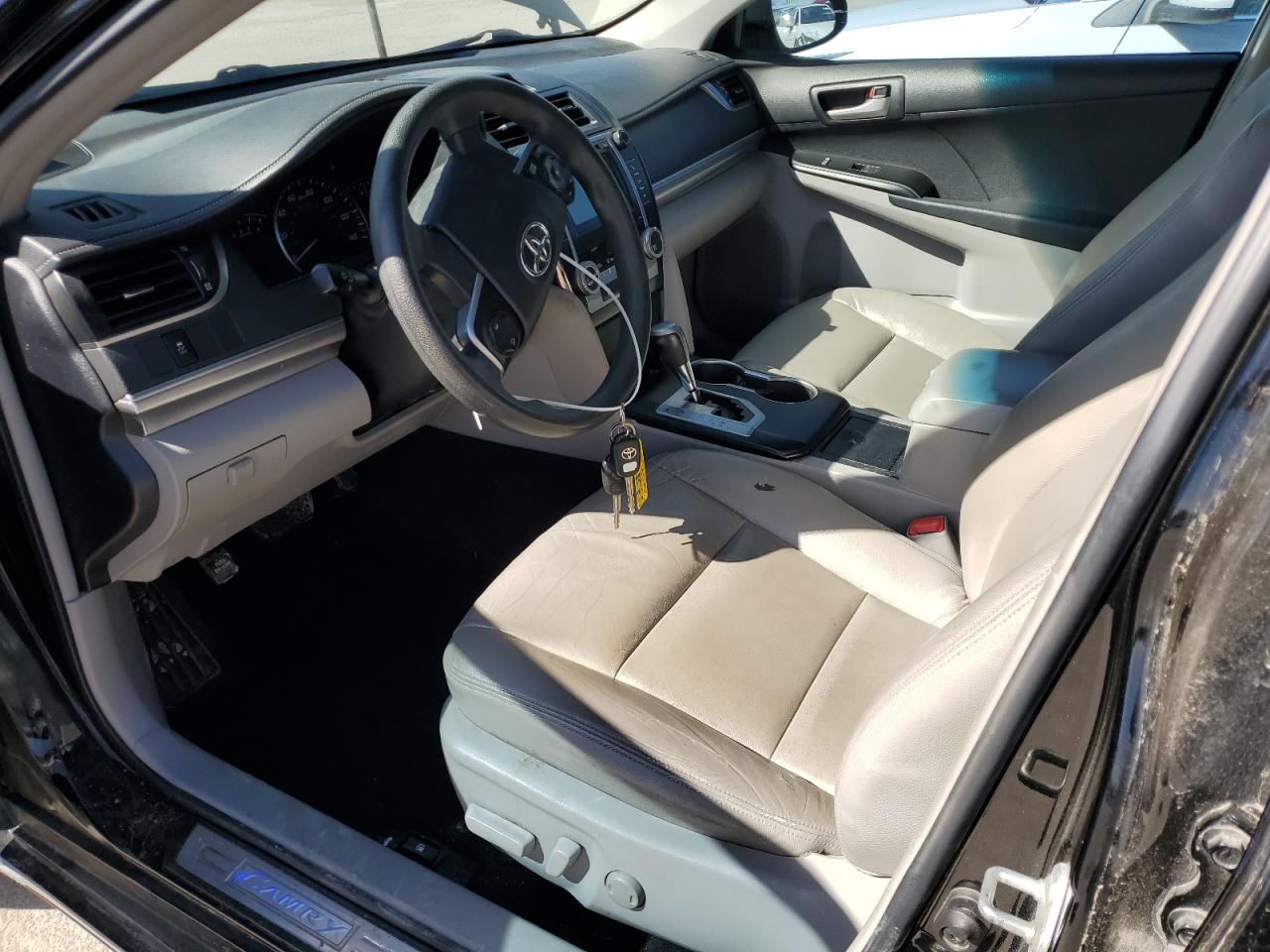 2012 Toyota Camry - Image 7