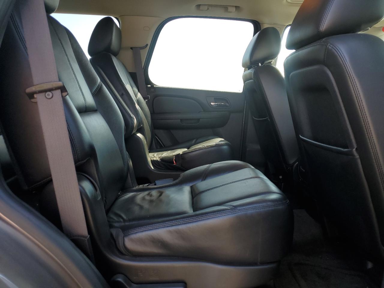 2012 Chevrolet Tahoe - Image 11