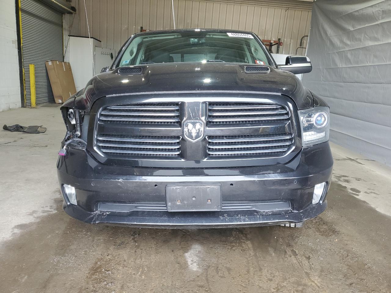 2016 RAM 1500 - Image 5