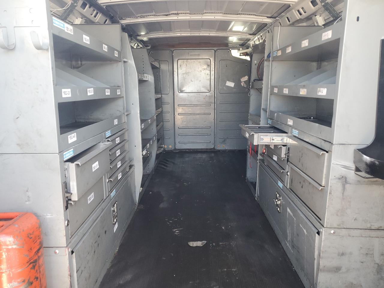 2014 Chevrolet Express - Image 10