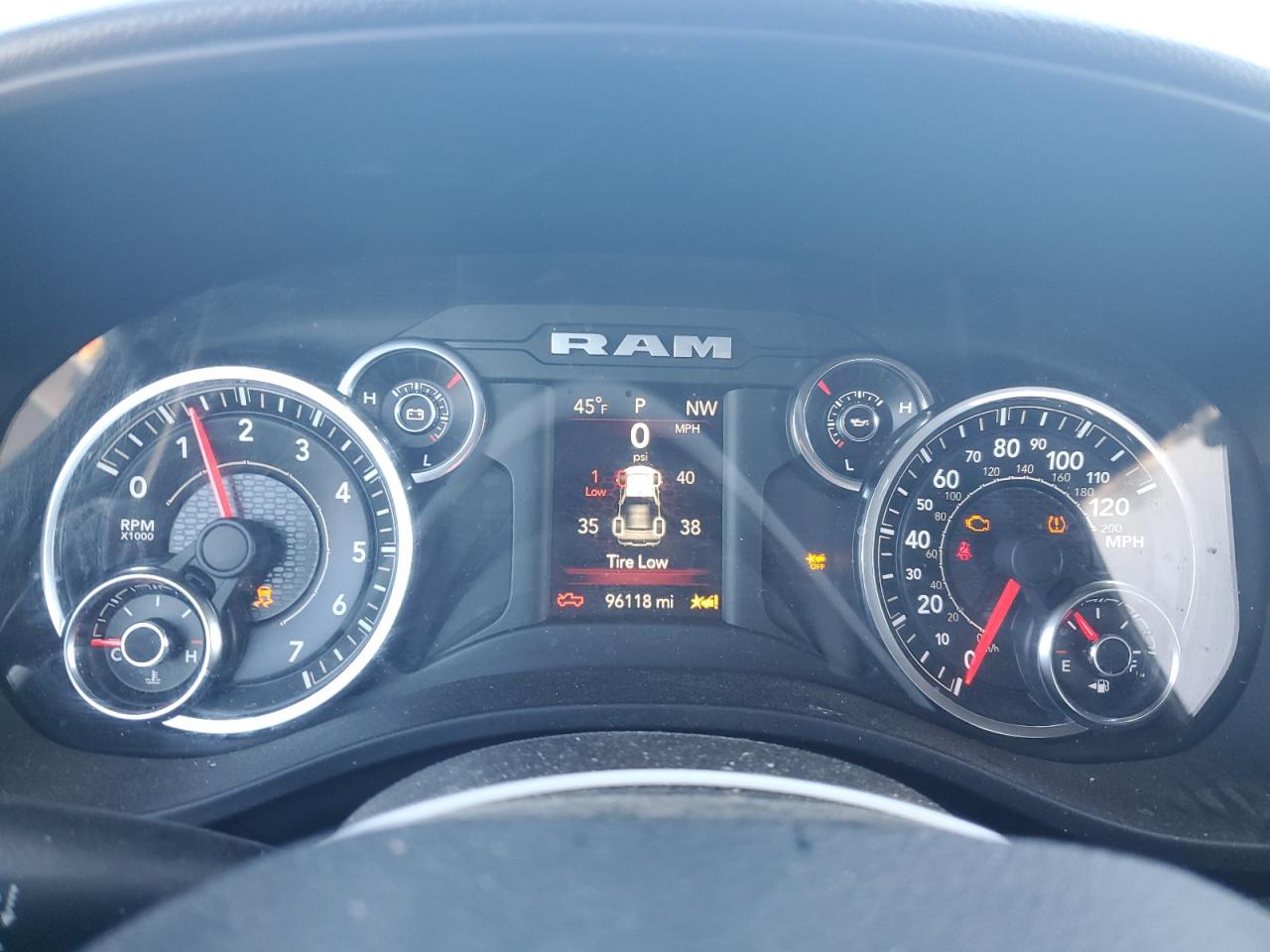 2021 RAM 1500 - Image 9