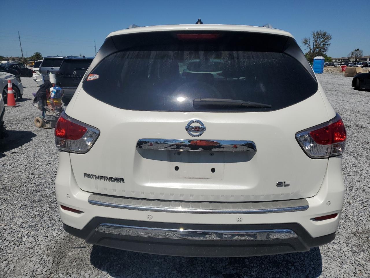 2015 Nissan Pathfinder - Image 6