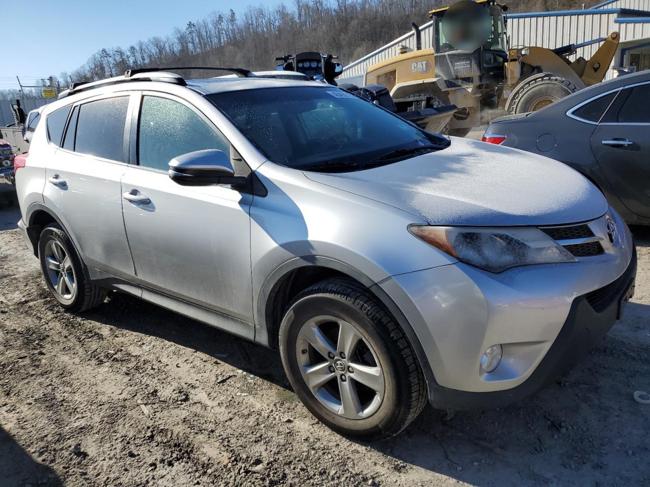 2015 Toyota RAV 4 - Image 4