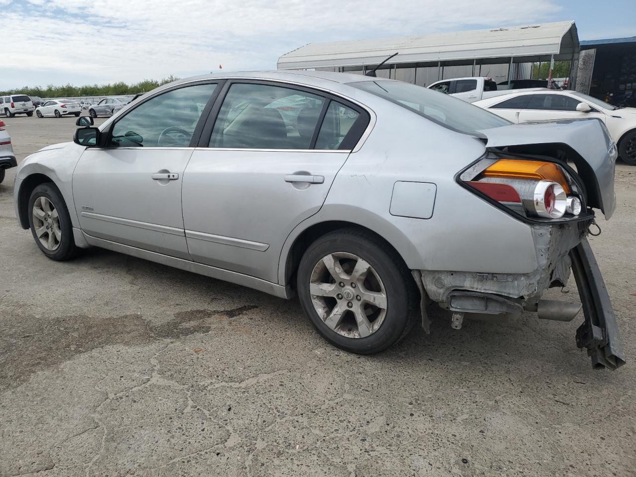 2009 Nissan Altima - Image 2