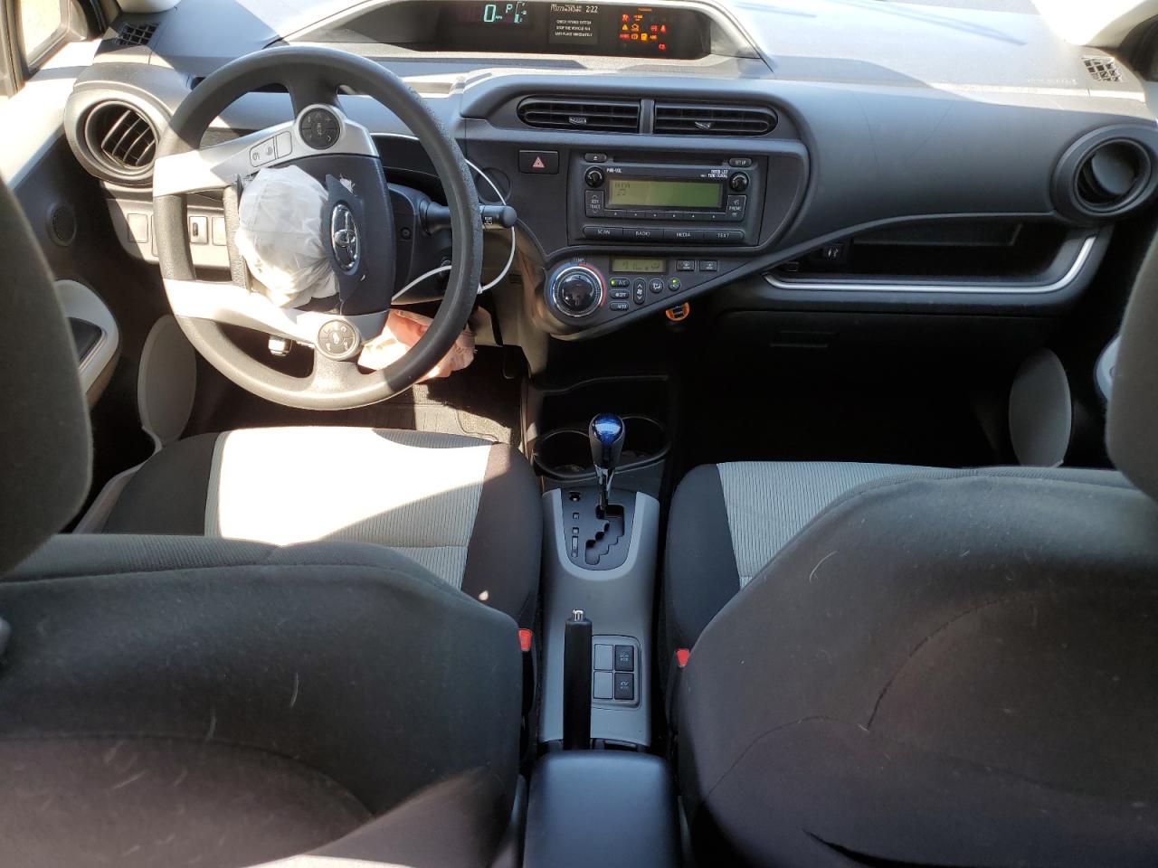 2014 Toyota Prius - Image 8