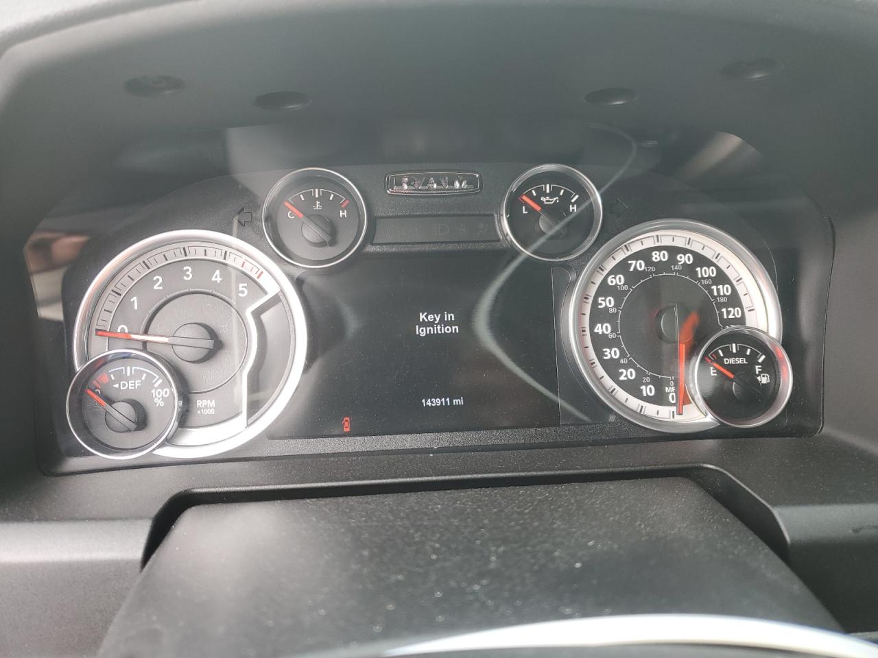 2015 RAM 1500 - Image 9