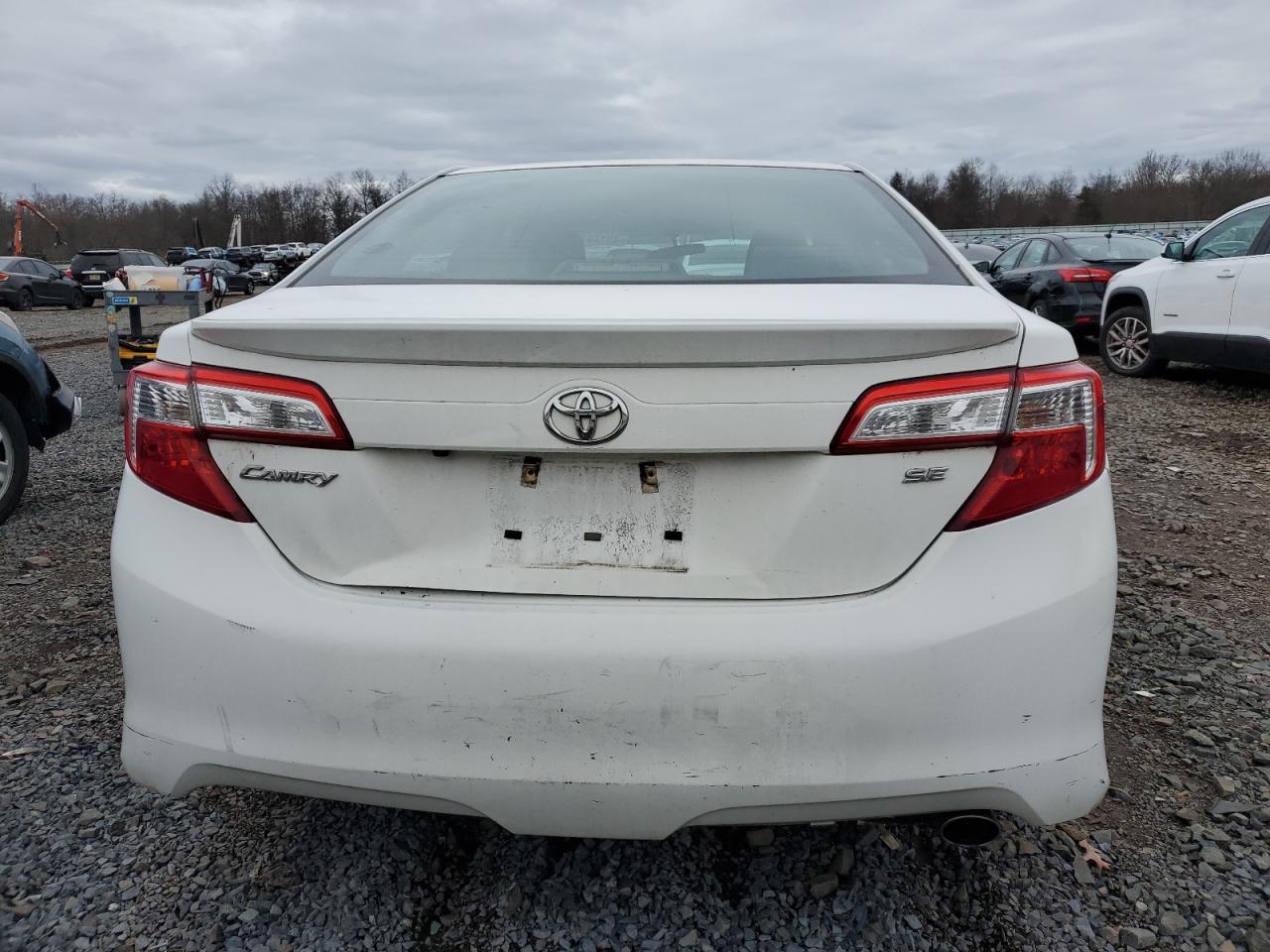 2014 Toyota Camry - Image 6