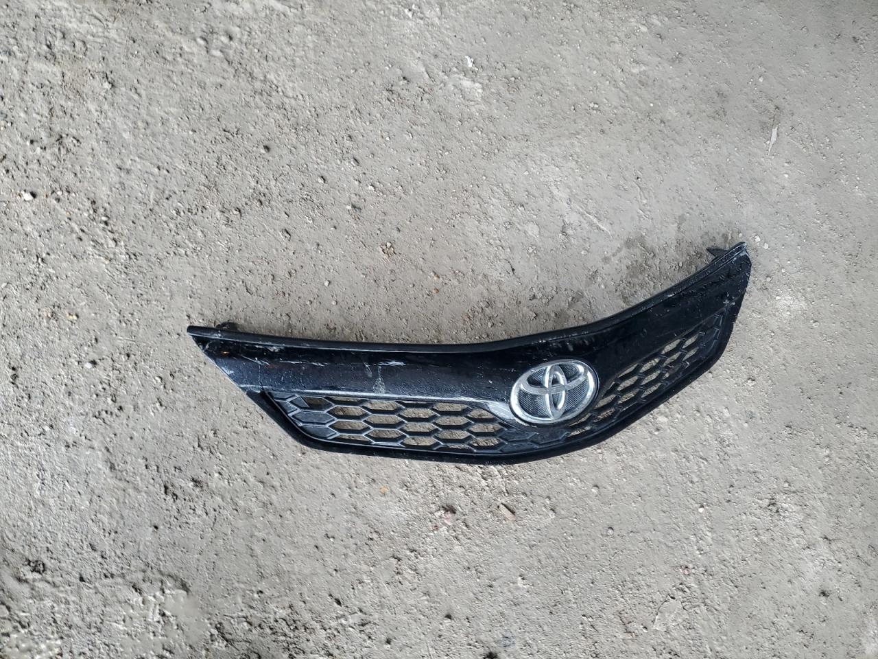 2012 Toyota Camry - Image 12