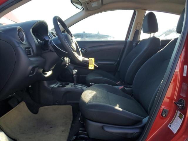 Седани NISSAN VERSA 2013 Червоний