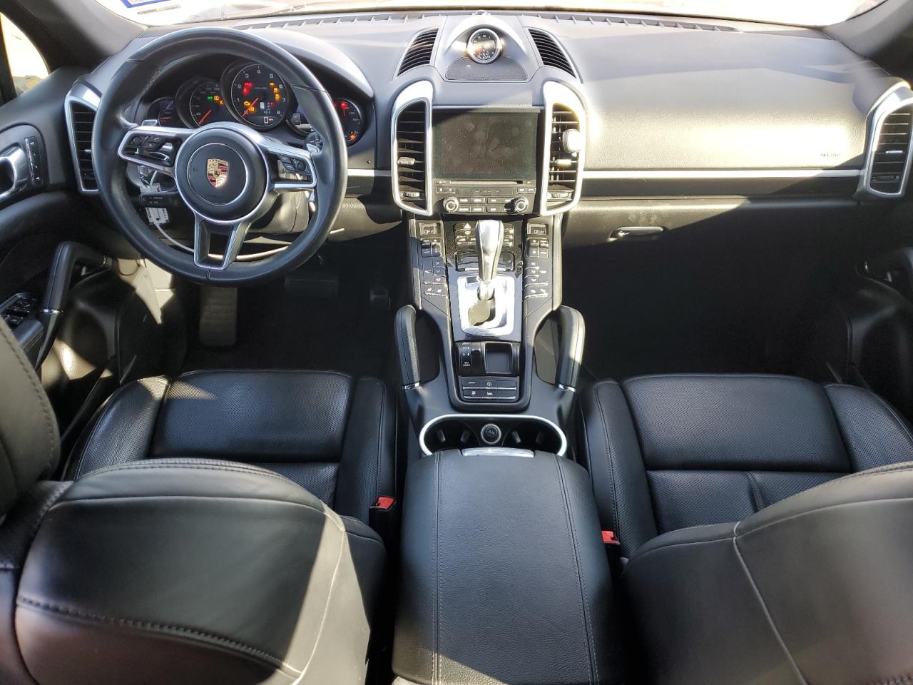 2017 Porsche Cayenne - Image 8