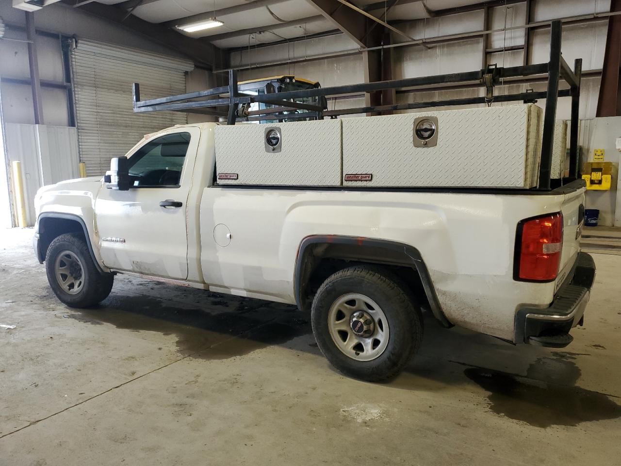 2015 GMC Sierra - Image 2