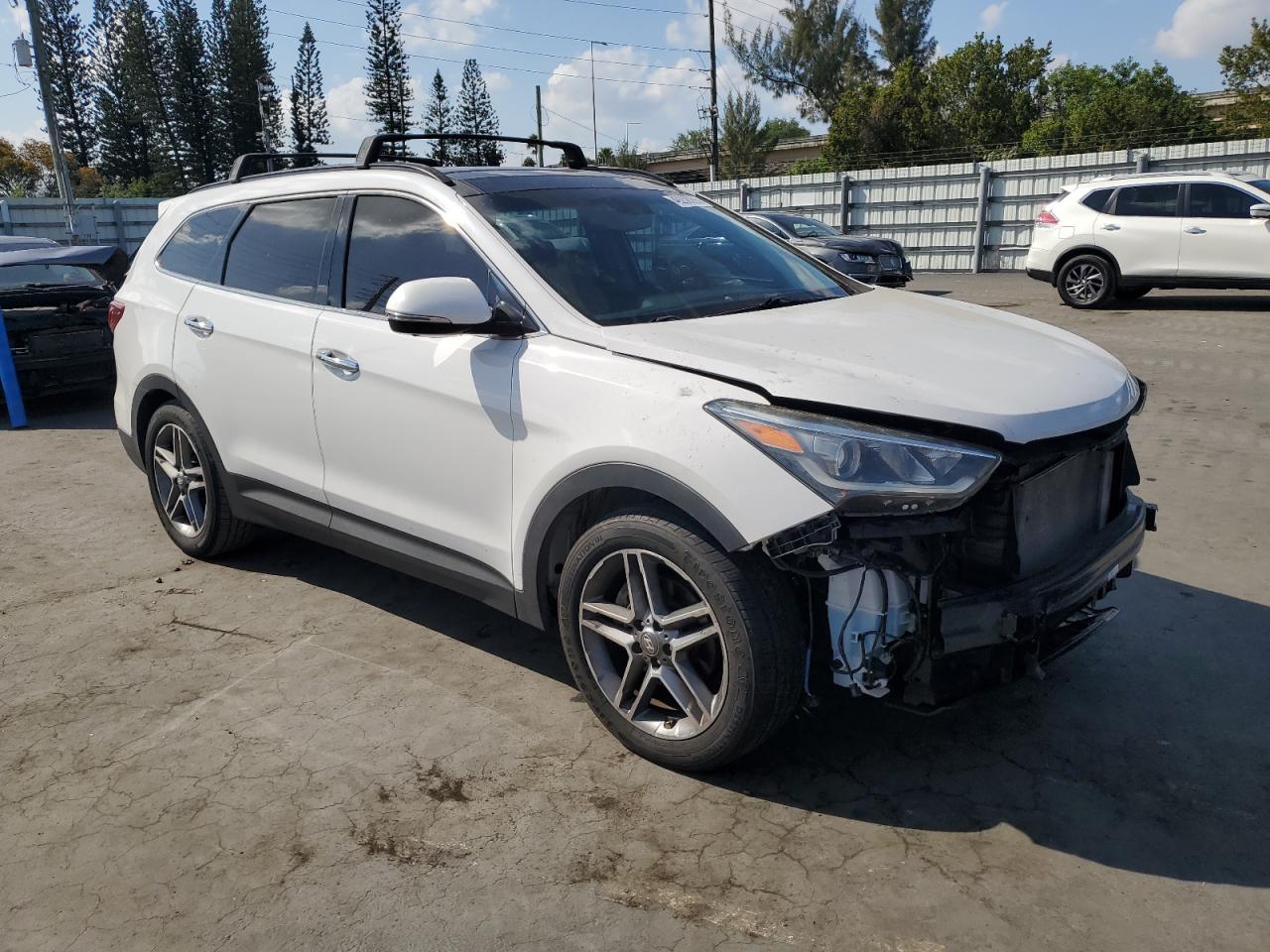 2018 Hyundai Santa Fe - Image 4