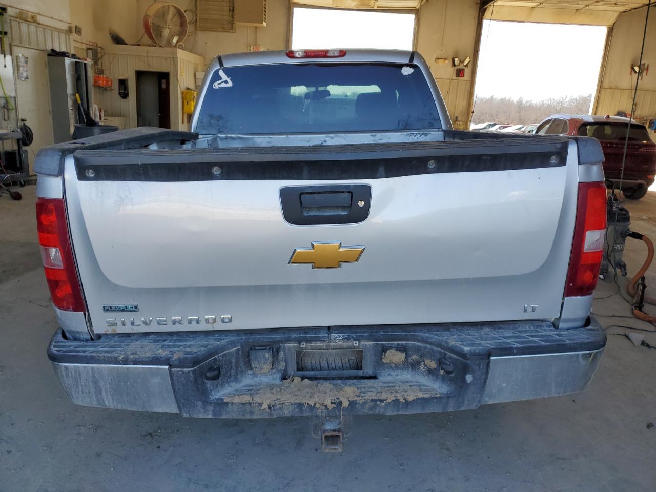 2012 Chevrolet Silverado - Image 6