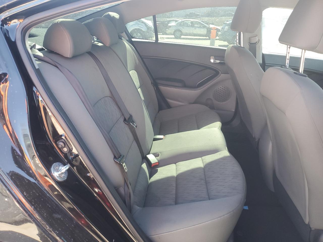 2016 Kia Forte - Image 10