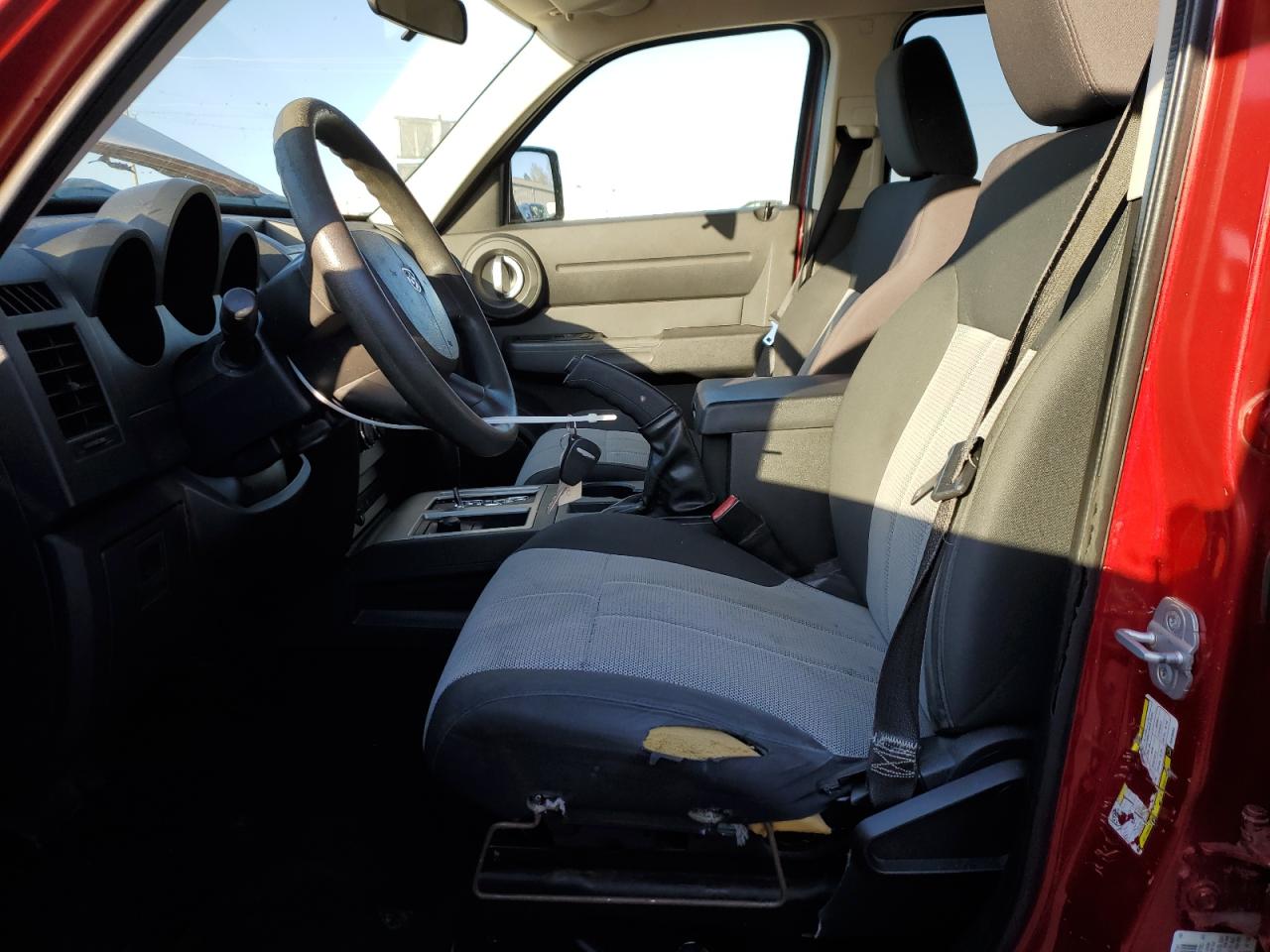 2007 Dodge Nitro - Image 7