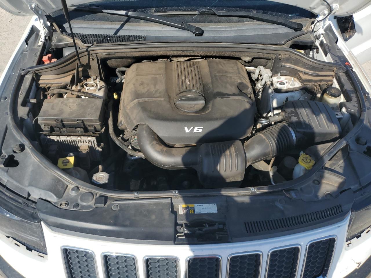 2015 Jeep Grand Cherokee Overland VIN: 1C4RJECG5FC635328 Lot: 50740185