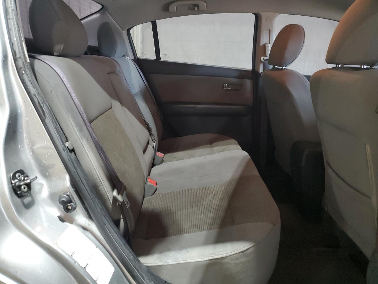 2011 Nissan Sentra - Image 10