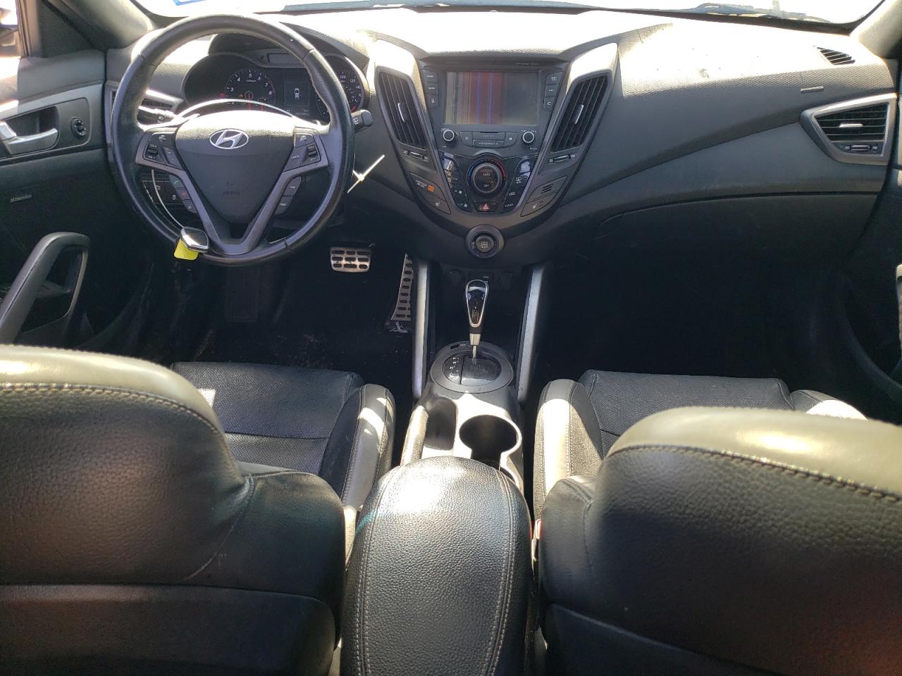 2017 Hyundai Veloster - Image 8