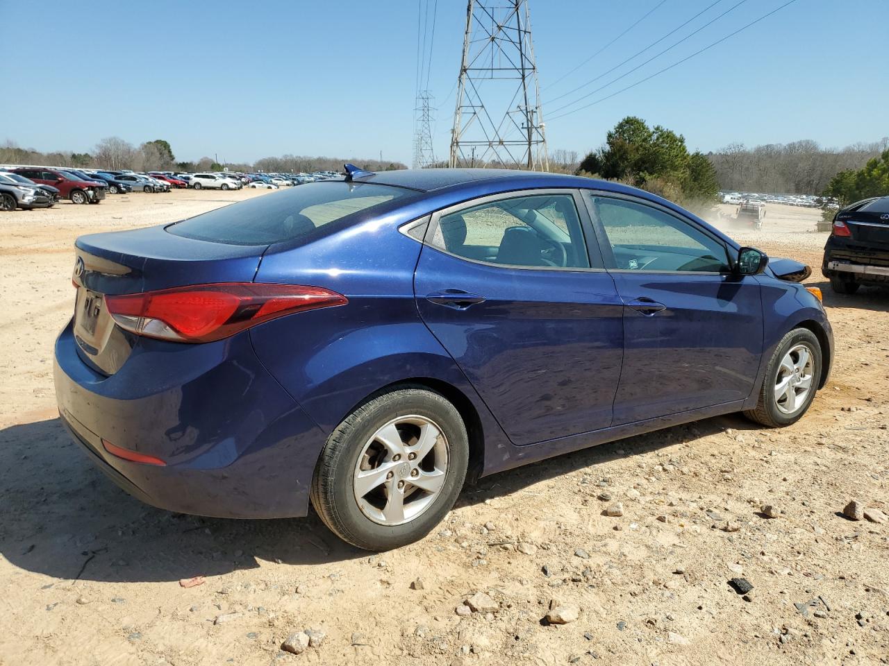 2014 Hyundai Elantra - Image 3