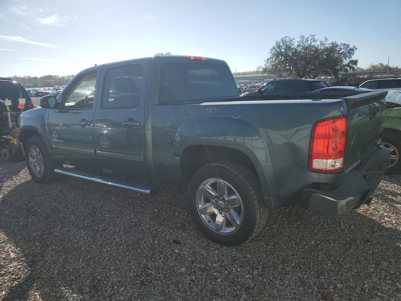 2012 GMC Sierra - Image 2