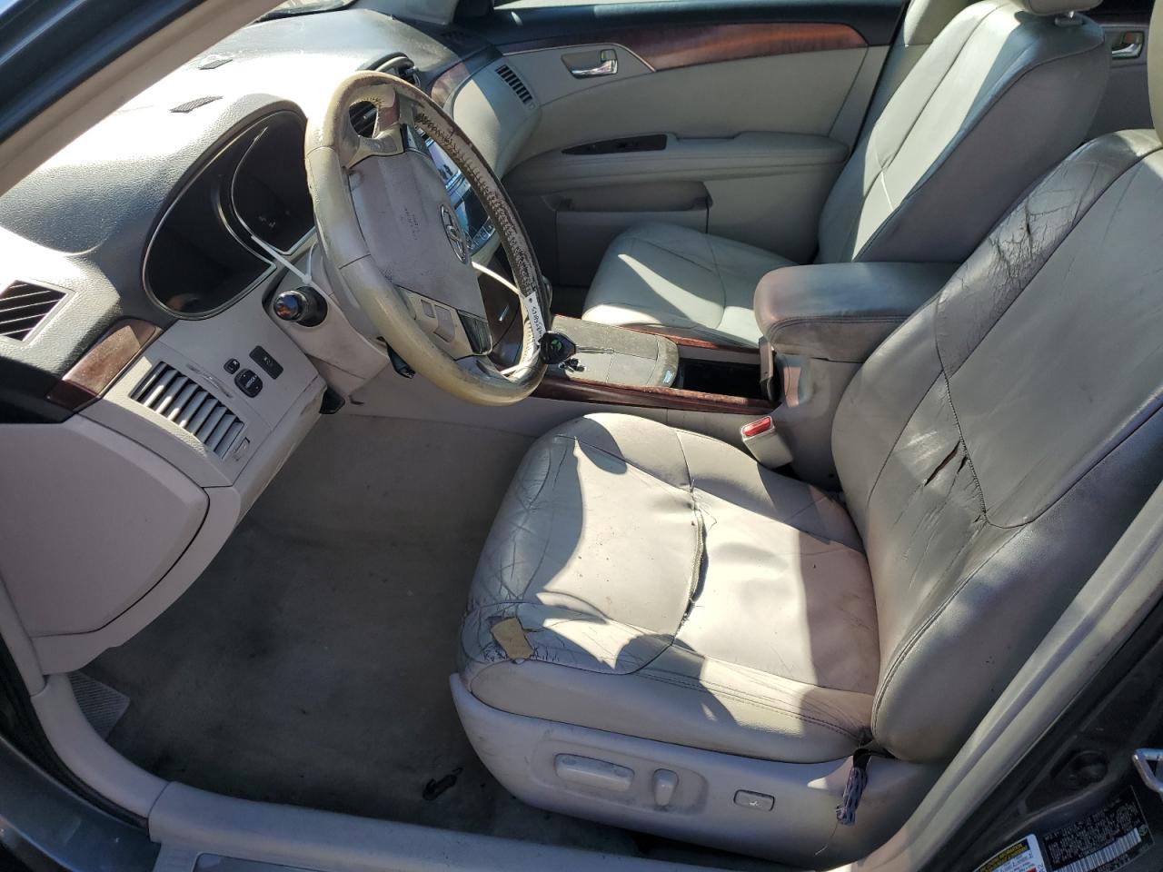 2012 Toyota Avalon - Image 7