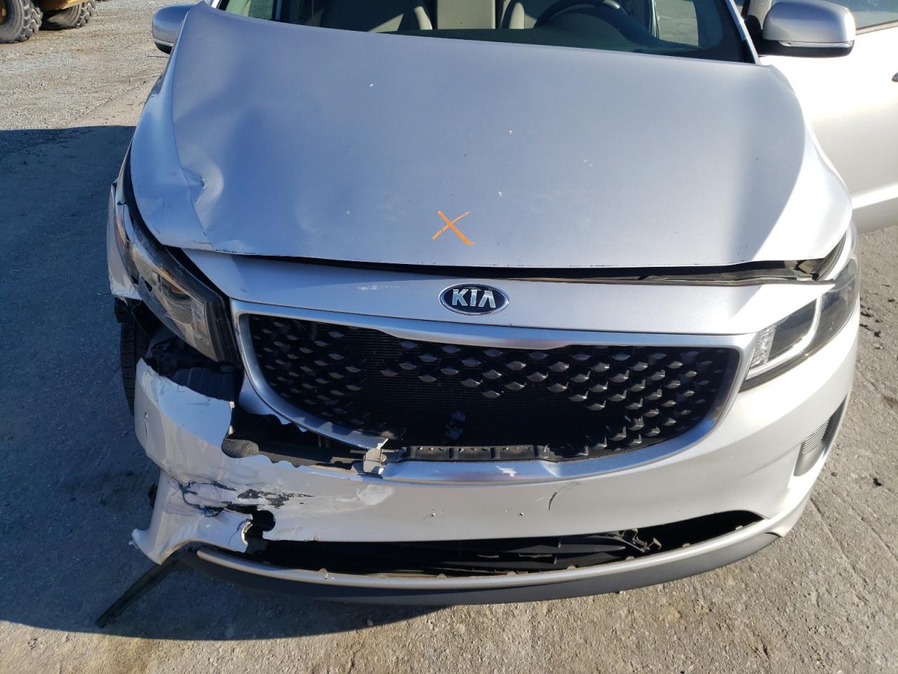 2015 Kia Sedona - Image 14
