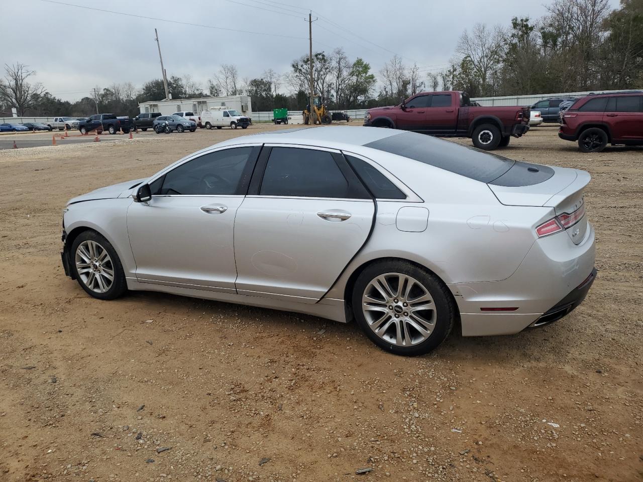 2016 Lincoln MKZ - Image 2
