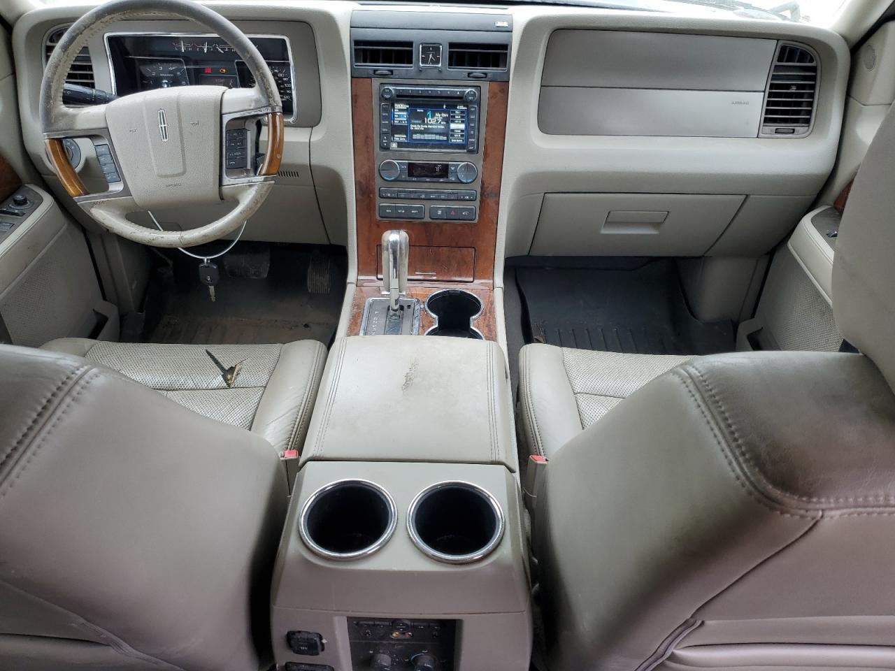 2012 Lincoln Navigator - Image 8