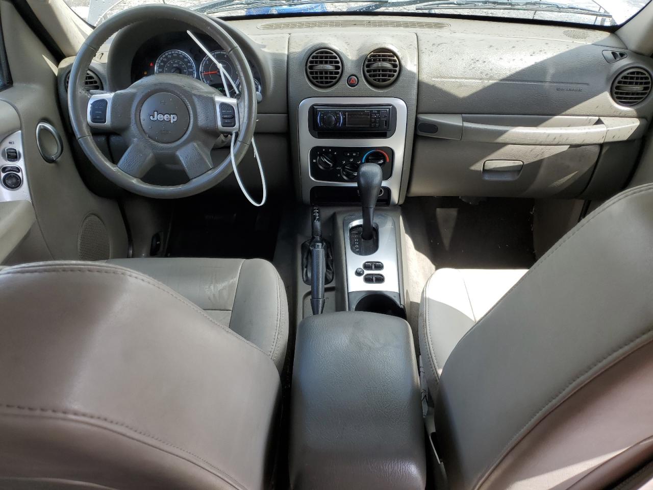 2006 Jeep Liberty (North America) - Image 8