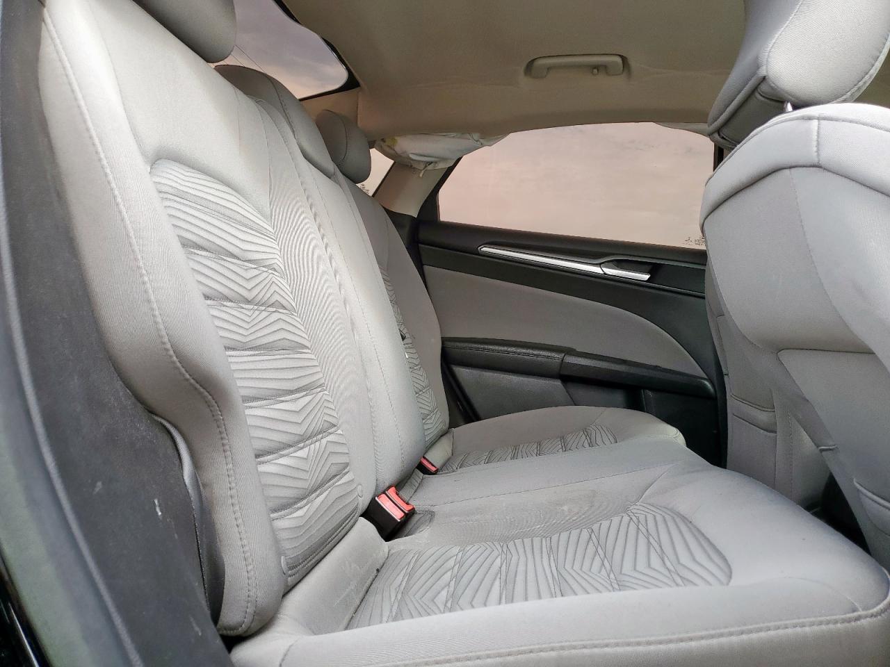 2016 Ford Fusion - Image 10
