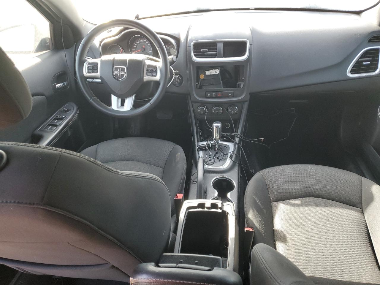2012 Dodge Avenger - Image 8