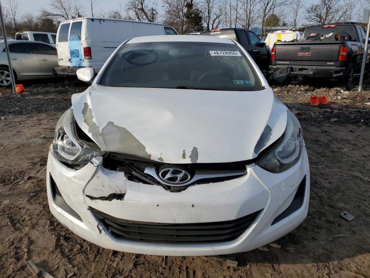 2016 Hyundai Elantra - Image 5