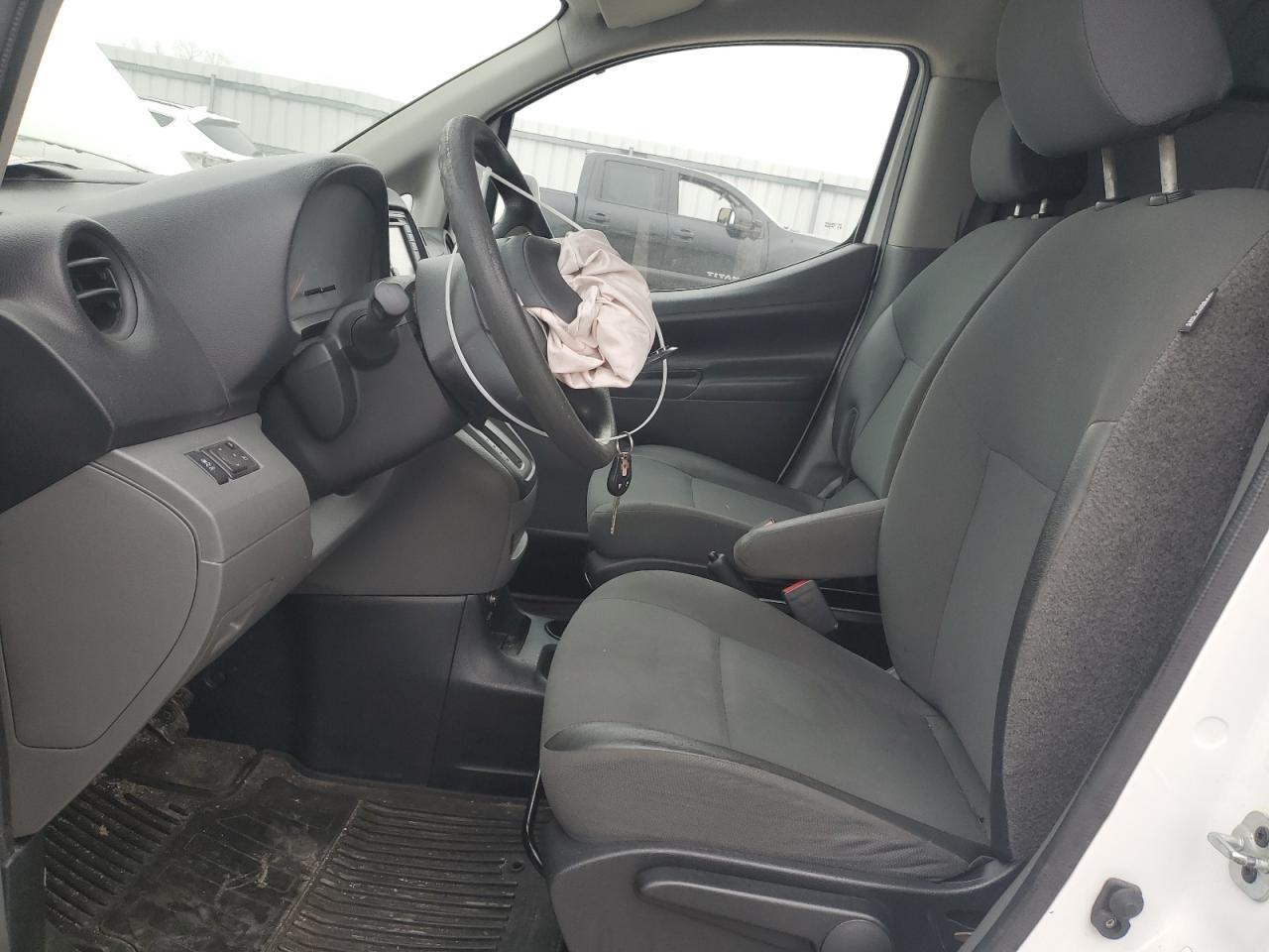 2015 Nissan NV - Image 7
