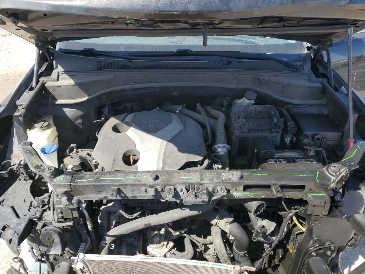 2015 Hyundai Santa Fe - Image 12