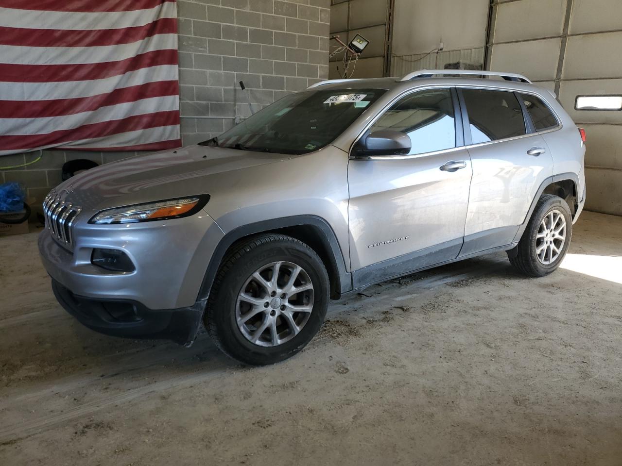 2016 Jeep Grand Cherokee - Image 1