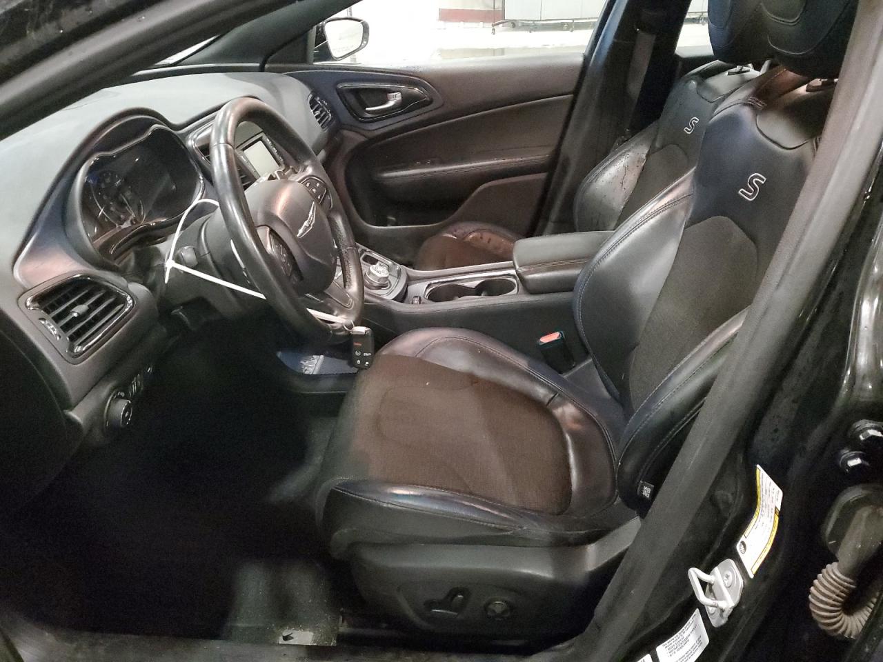 2015 Chrysler 200 - Image 7