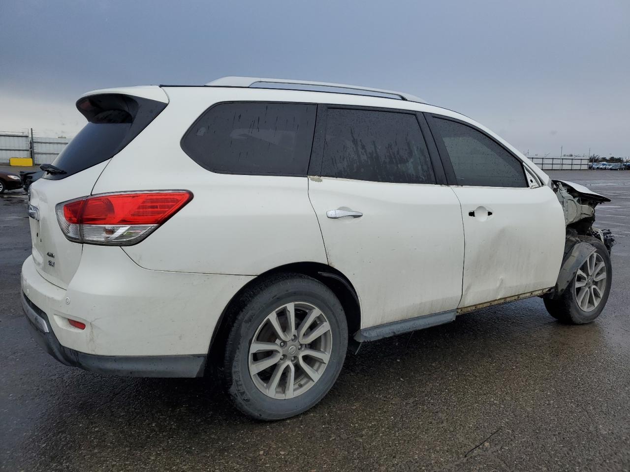 2014 Nissan Pathfinder - Image 3