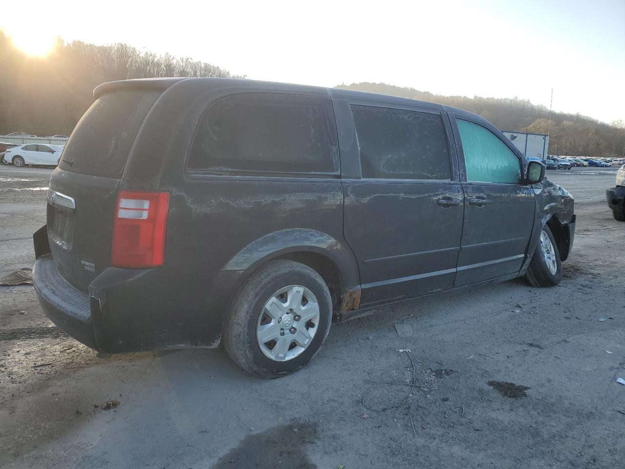 2010 Dodge Caravan - Image 3