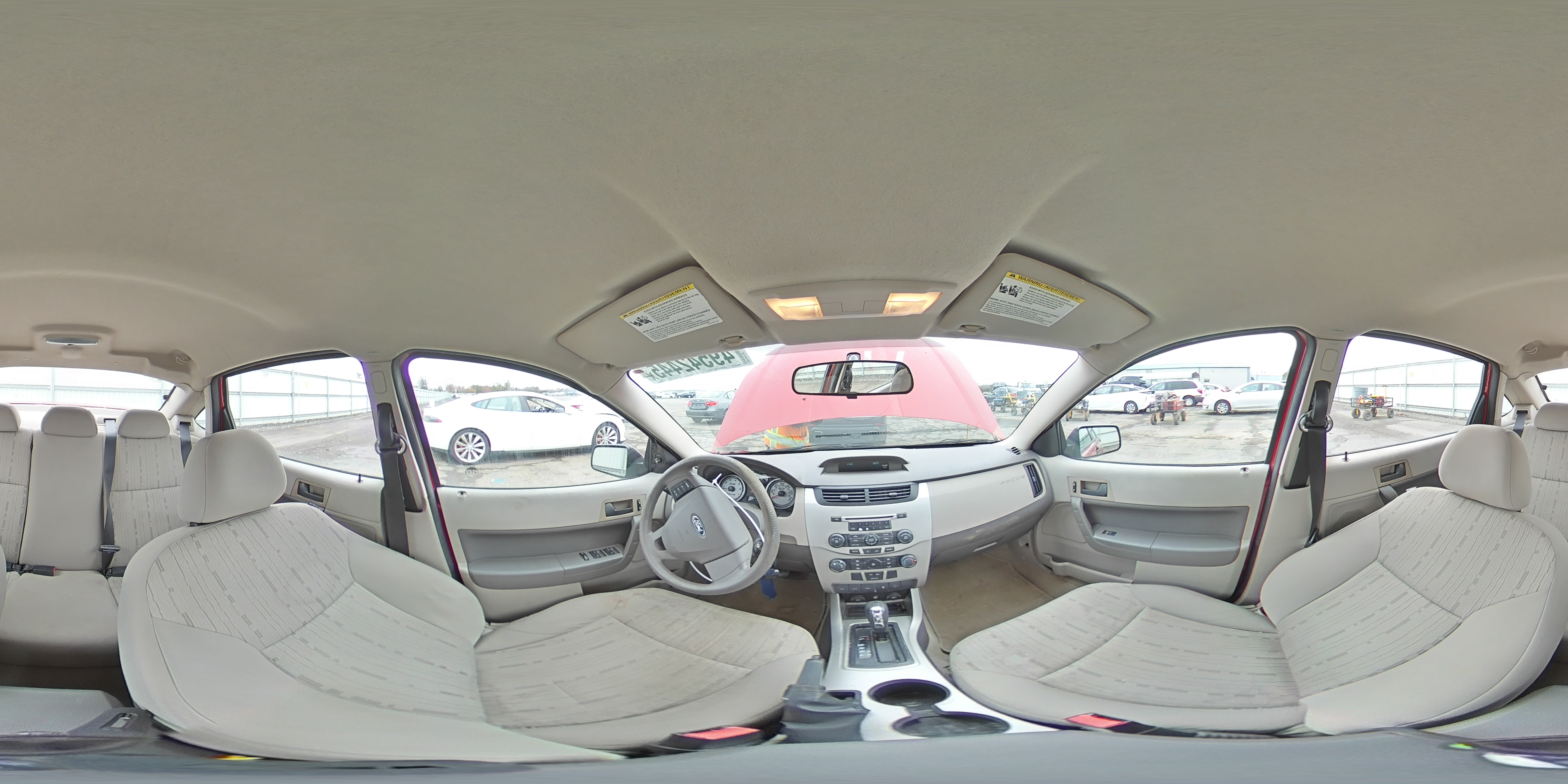 2010 Ford Focus - Image 12