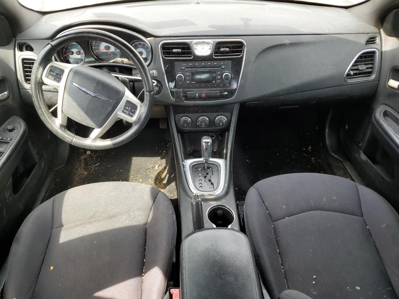 2013 Chrysler 200 - Image 8