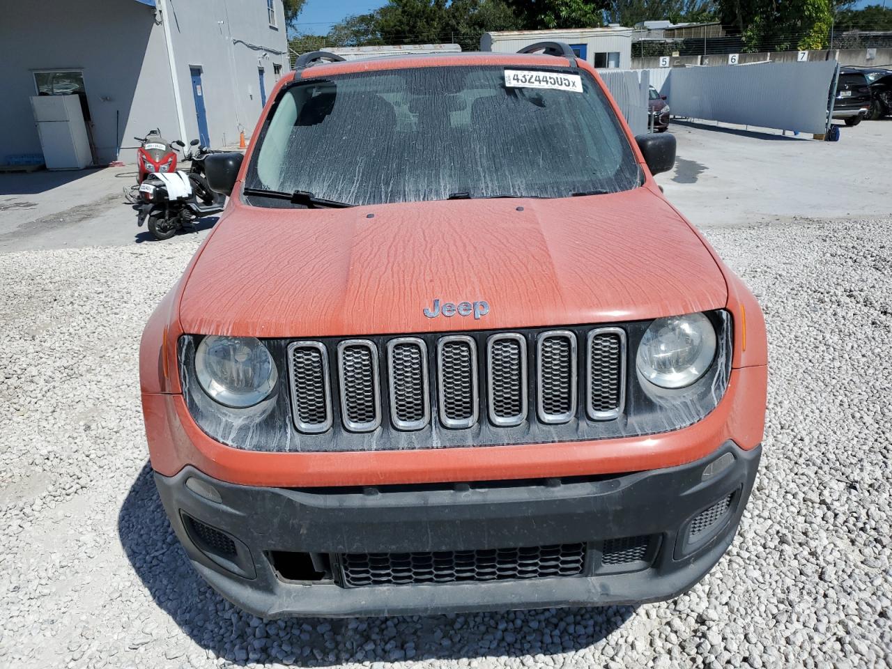 2017 Jeep Renegade - Image 5