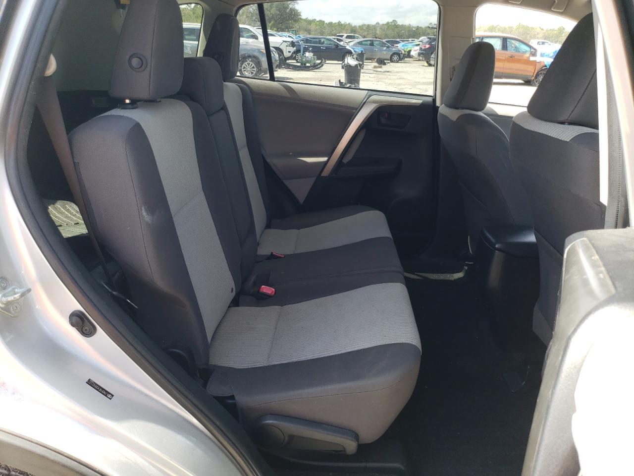 2013 Toyota RAV 4 - Image 12