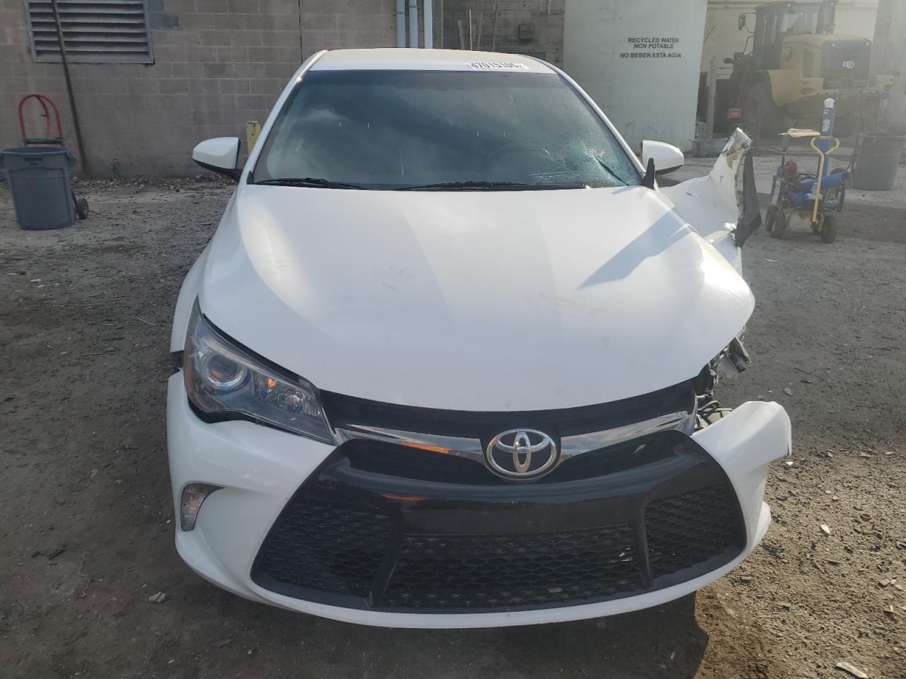 2016 Toyota Camry - Image 5