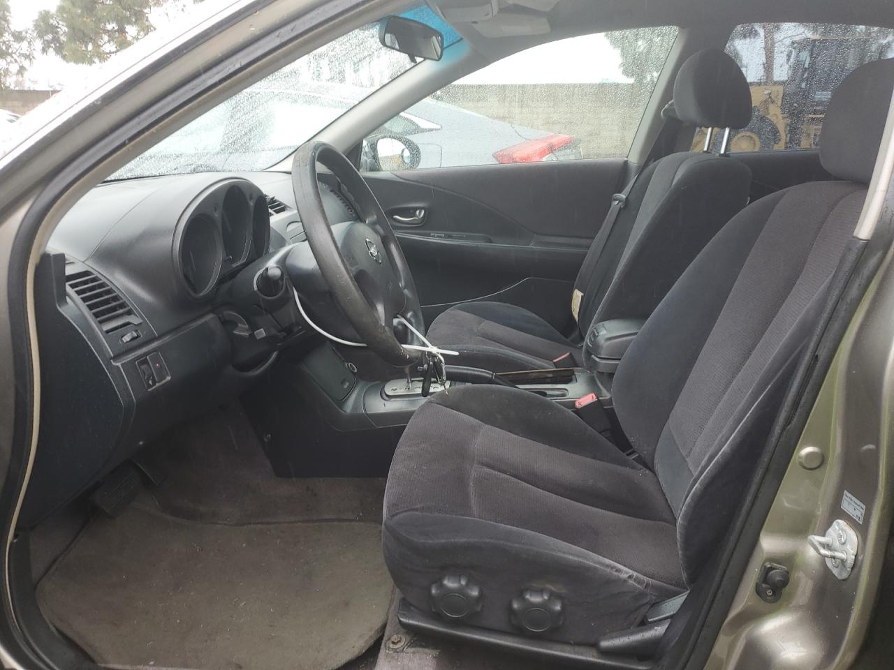 2002 Nissan Altima - Image 7