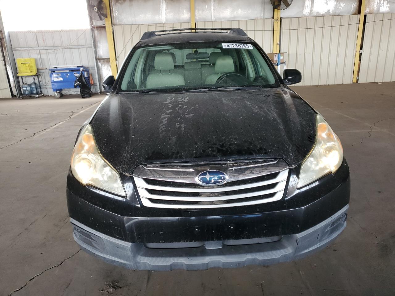 2011 Subaru Outback - Image 5