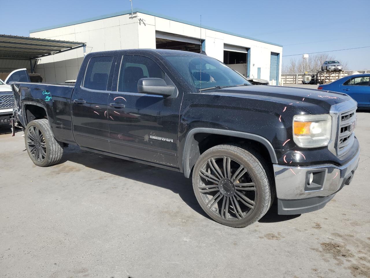 2014 GMC Sierra - Image 4