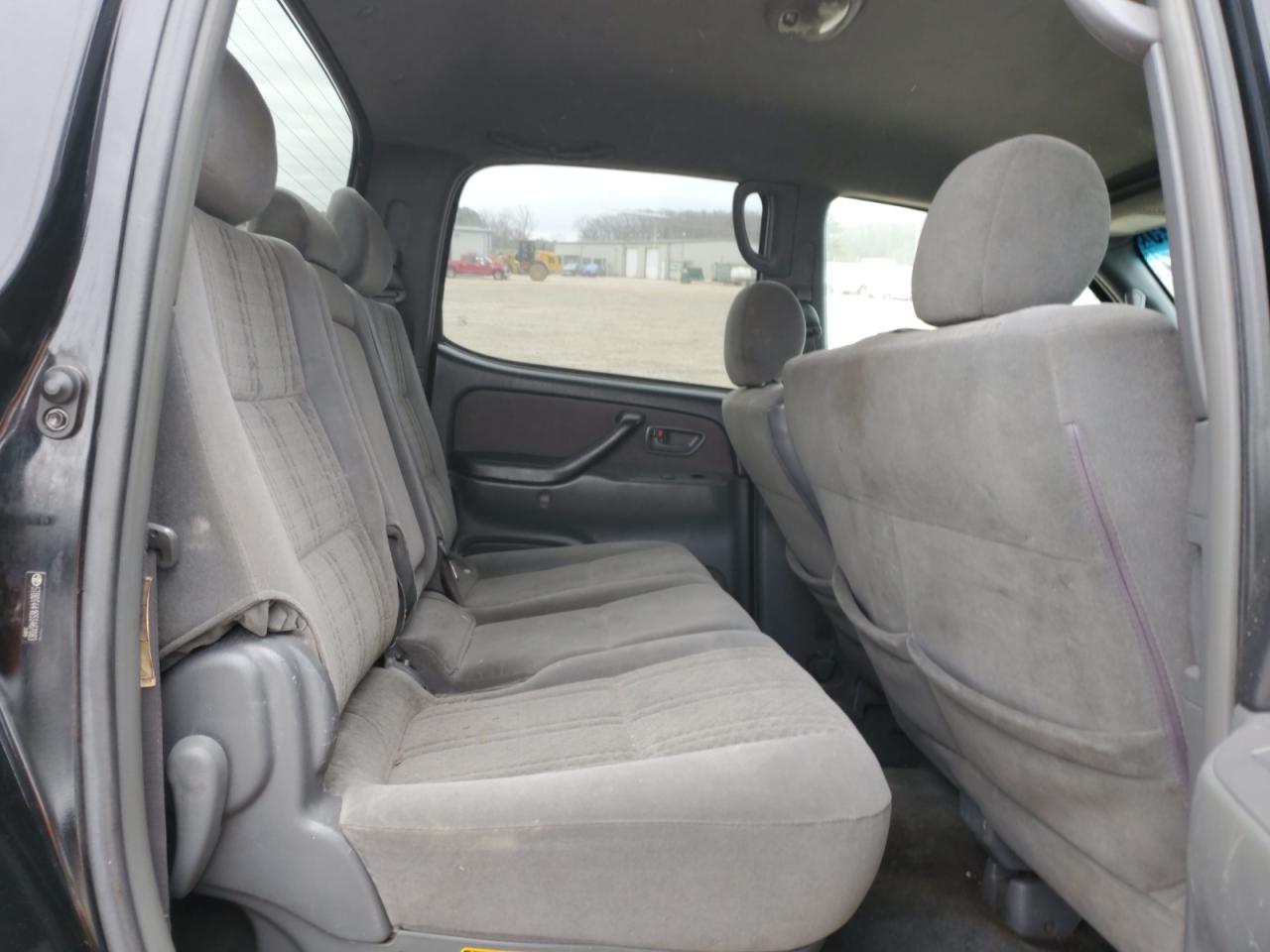 2005 Toyota Tundra - Image 11
