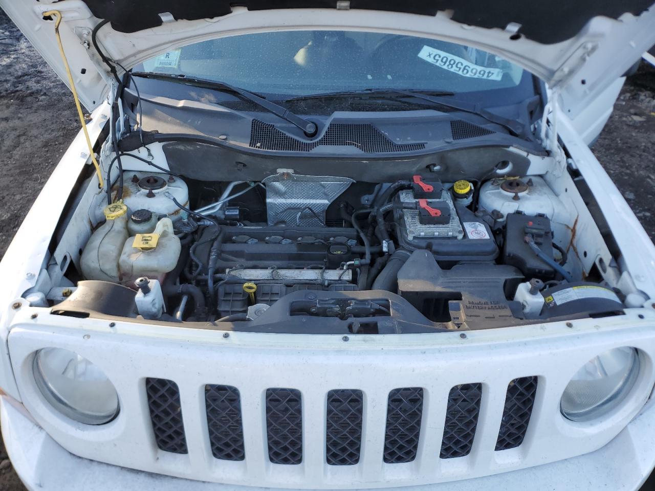 2011 Jeep Liberty (Patriot) - Image 12